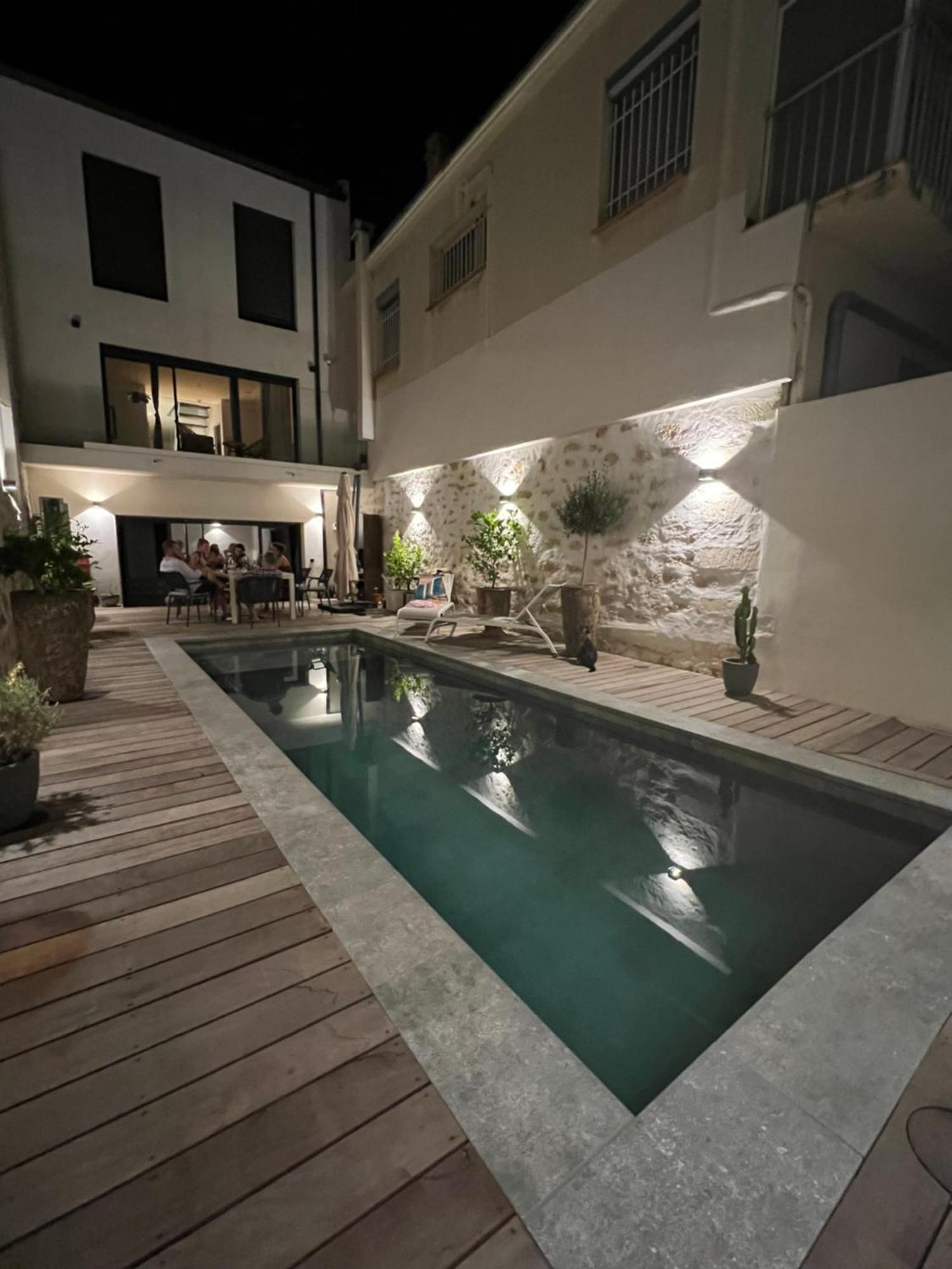Chambre Dans Maison De Ville Avec Piscine Et Garage En Centre Ville Montpellier Exterior photo